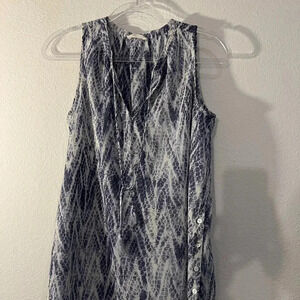 Lovestich White and Blue Print Sleeveless Top - Medium